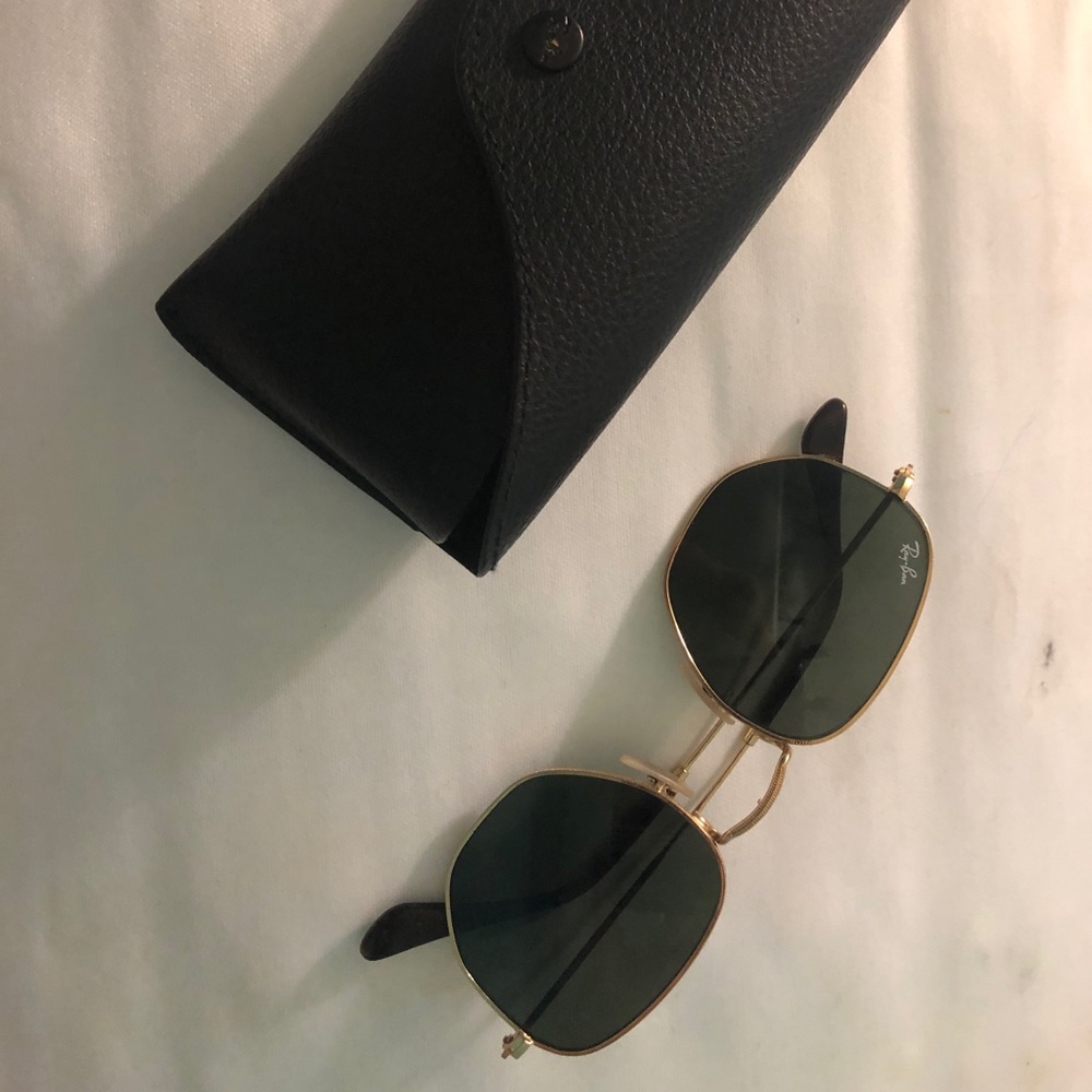 Gently used hexagonal ray bans!!